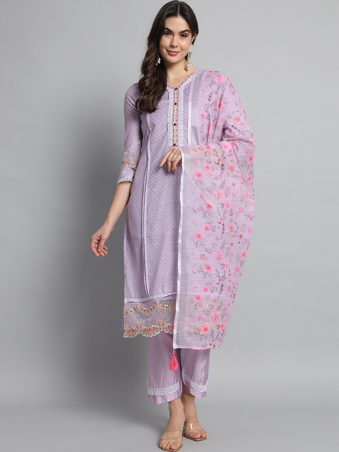 

JAPNAAM Lavender Leheriya Printed Regular Linen Kurta With Trouser & Dupatta
