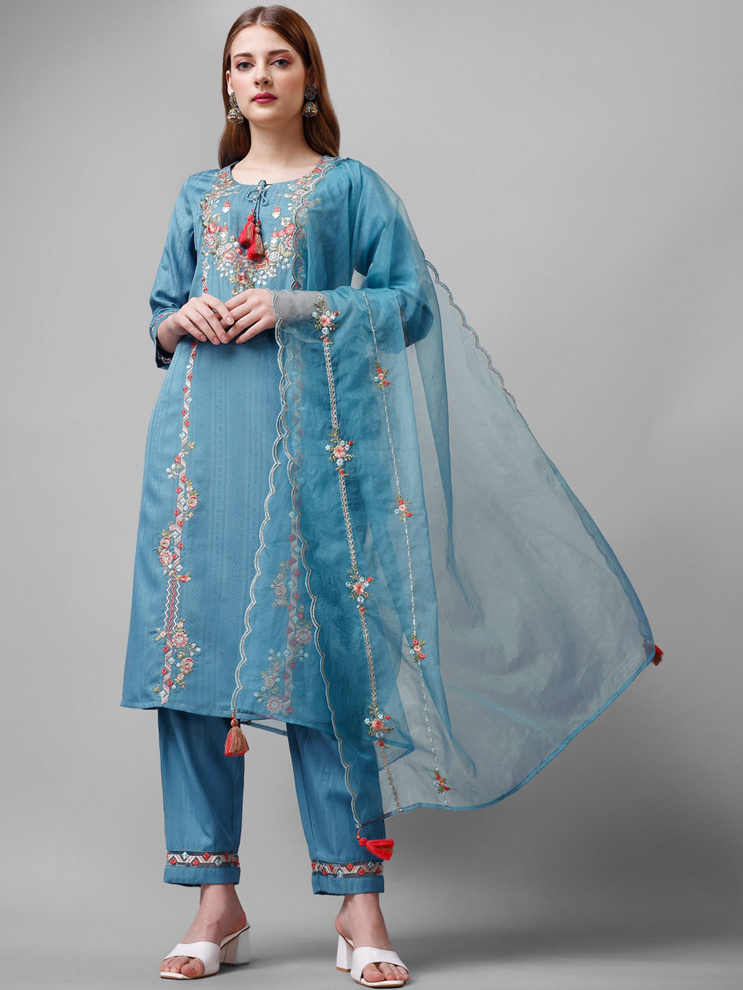 

JAPNAAM Floral Embroidered Round Neck Thread Work Kurta with Trousers & With Dupatta, Blue