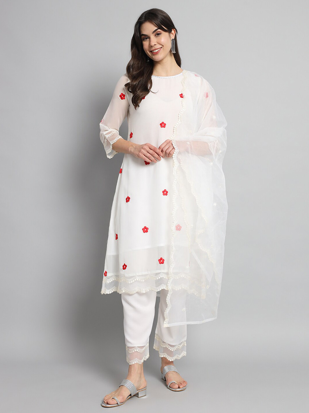 

JAPNAAM Floral Embroidered Regular Thread Work Kurta with Trousers & Dupatta, Off white