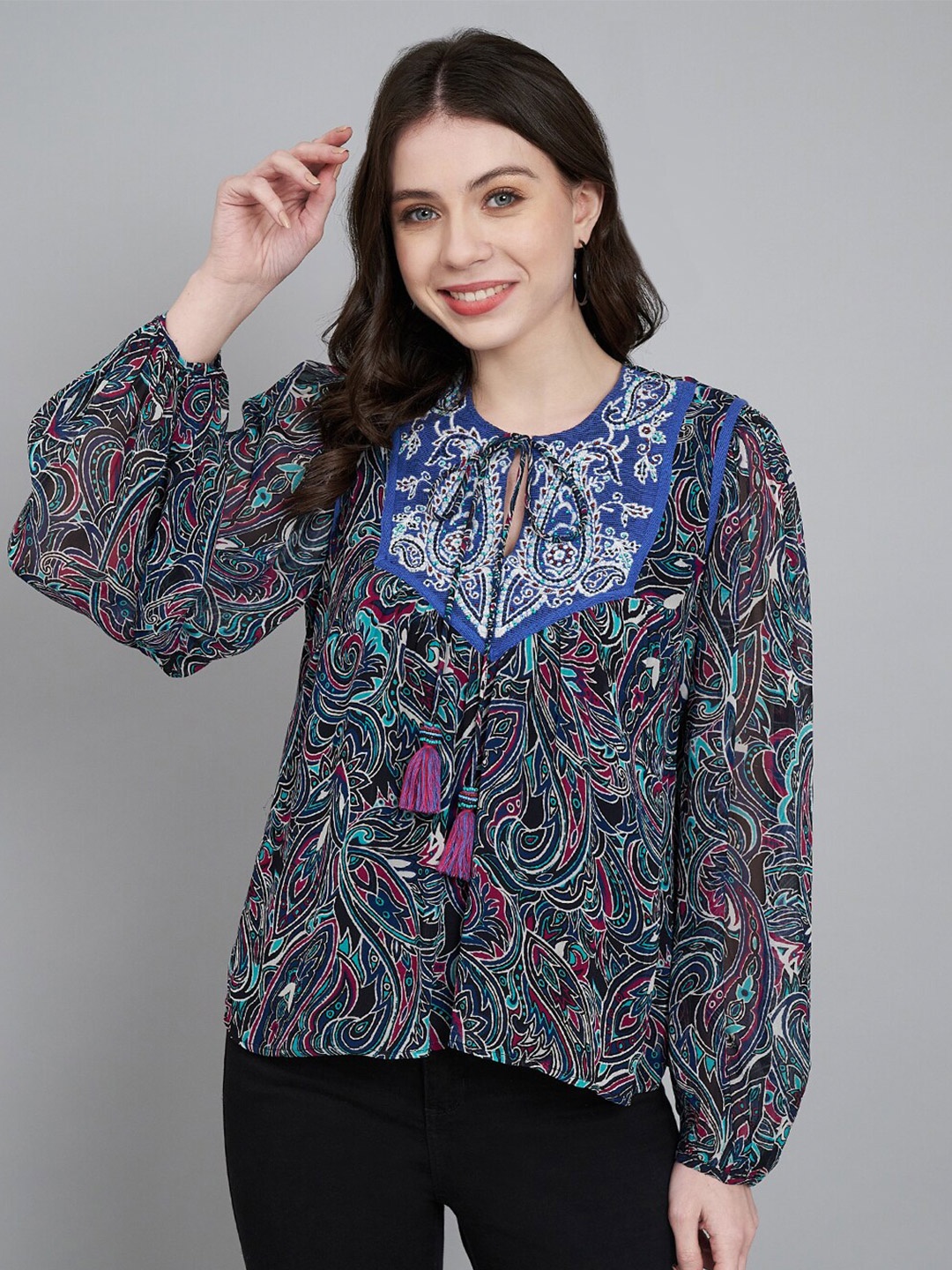 

Amagyaa Abstract Printed Tie-Up Neck Puff Sleeve Chiffon Top, Black