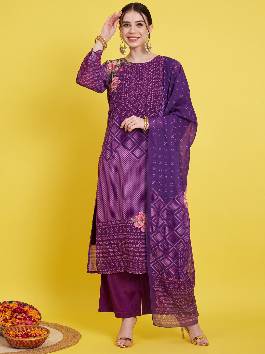 

Vbuyz Purple Geometric Printed Georgette Straight Kurta With Palazzo & Dupatta