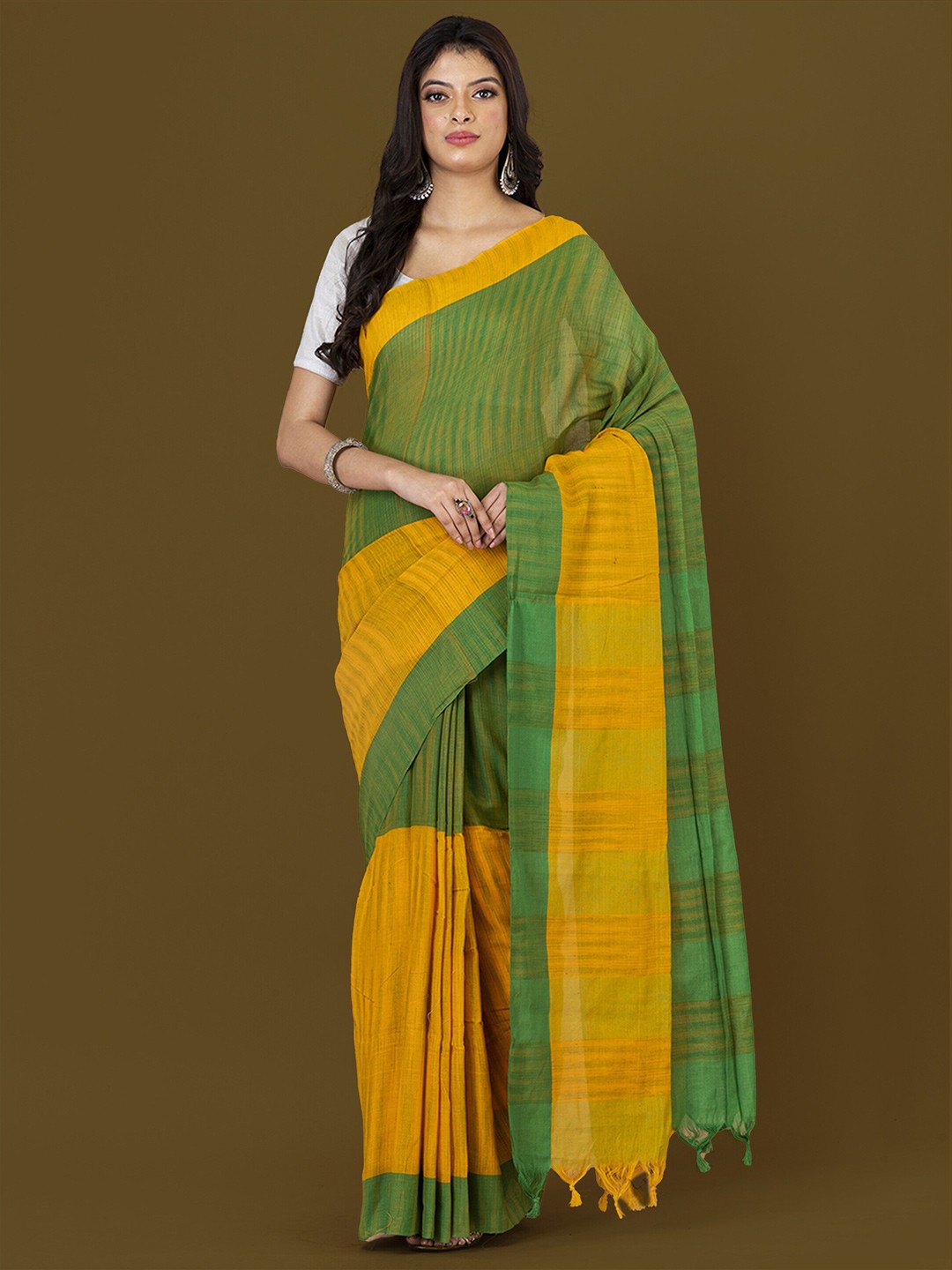 

HOUSE OF ARLI Green & Yellow Colourblocked Pure Cotton Saree