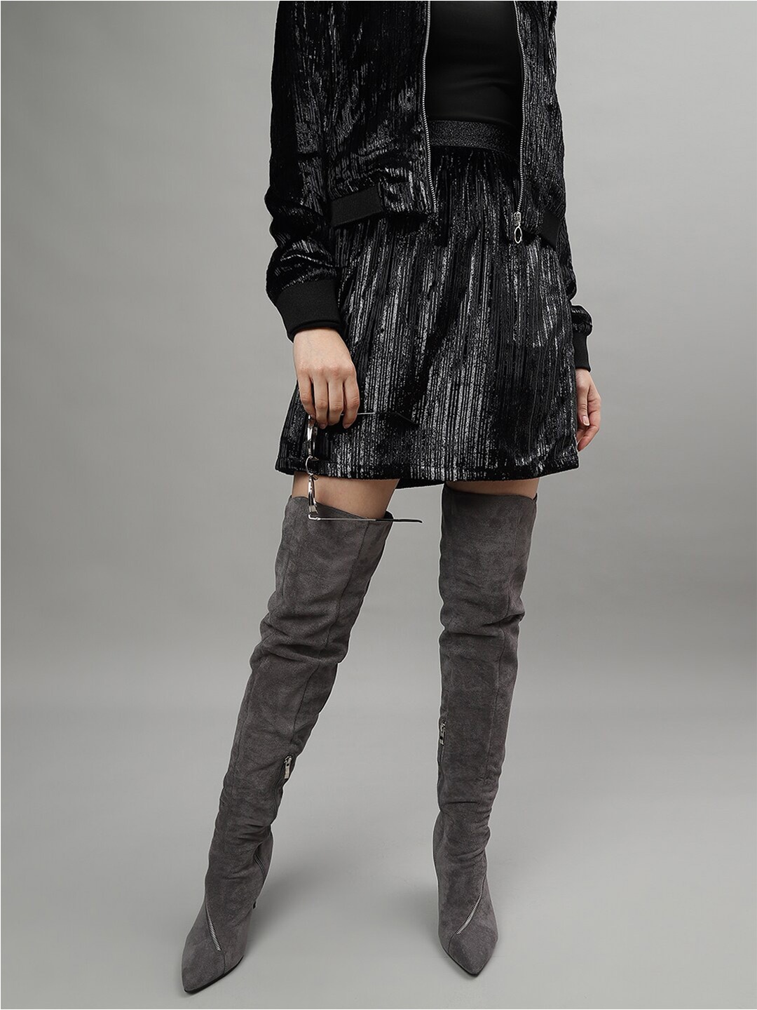 

CENTRESTAGE Self Design A-Line Mini Skirt, Black
