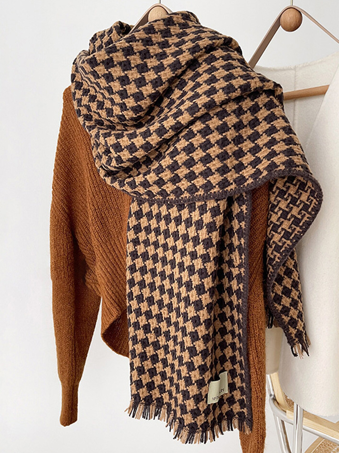 

LULU & SKY Women Checked Frayed Scarf, Brown