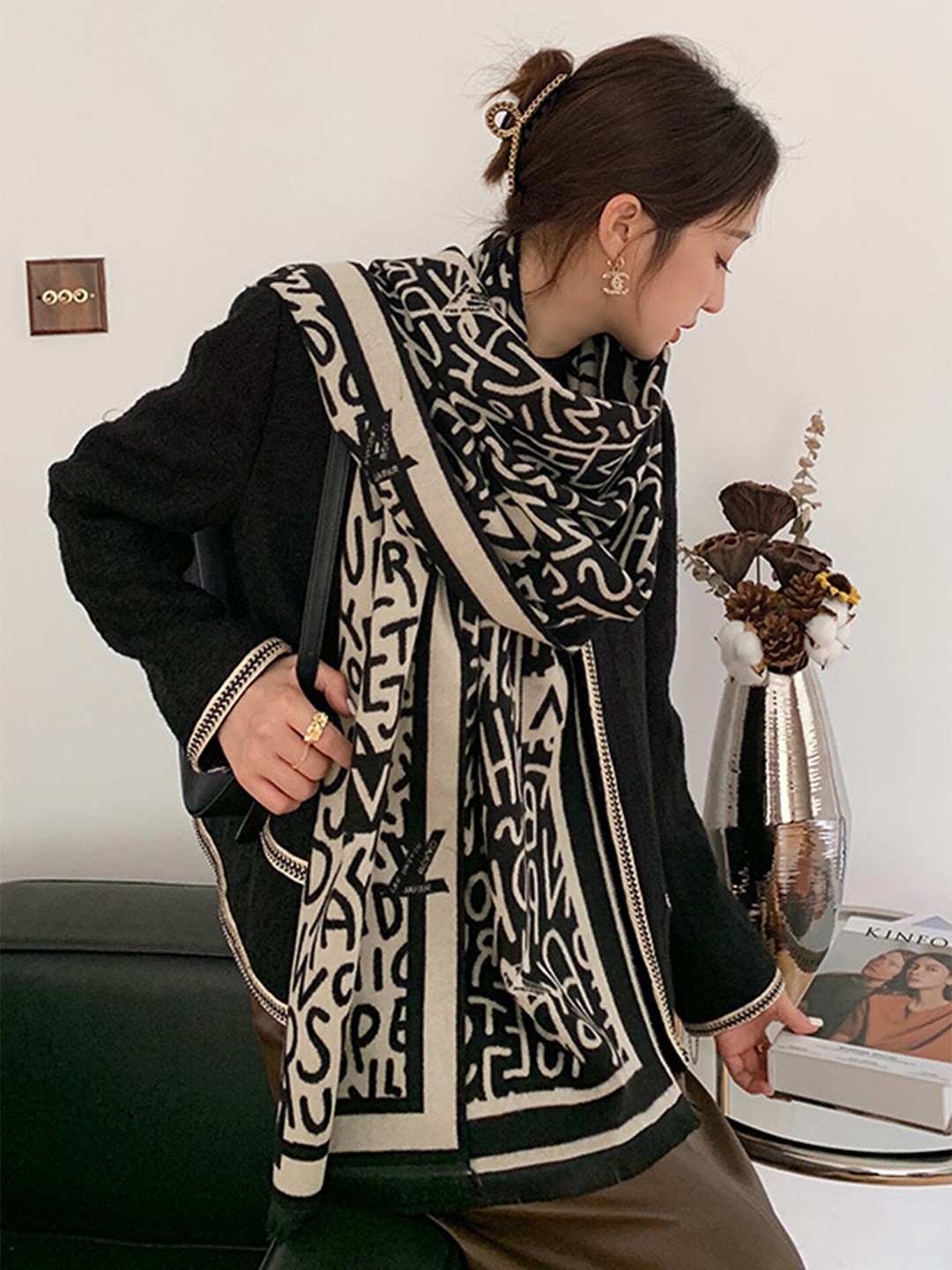 

LULU & SKY Women Printed Scarf, Black