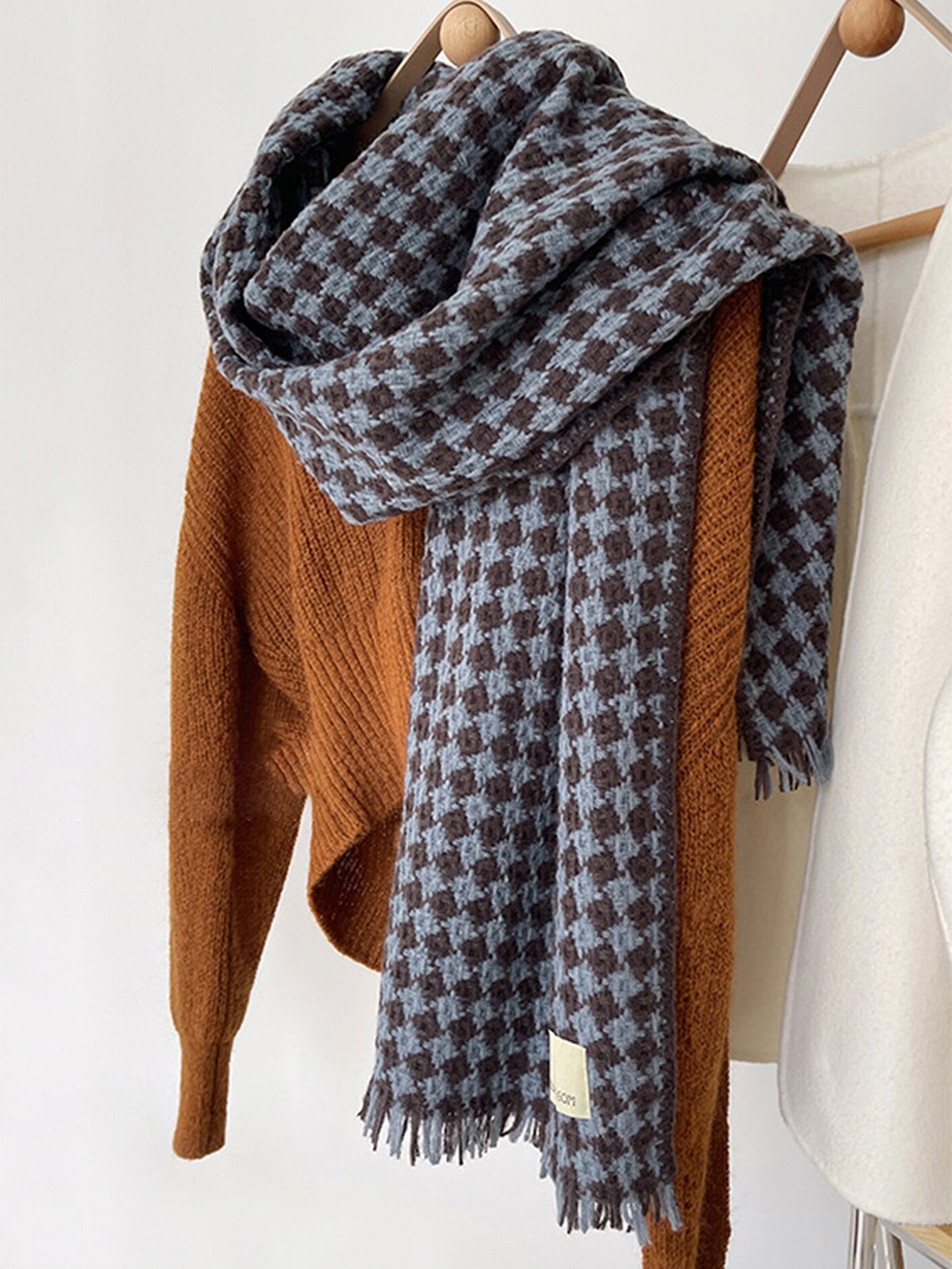 

LULU & SKY Women Checked Frayed Scarf, Blue