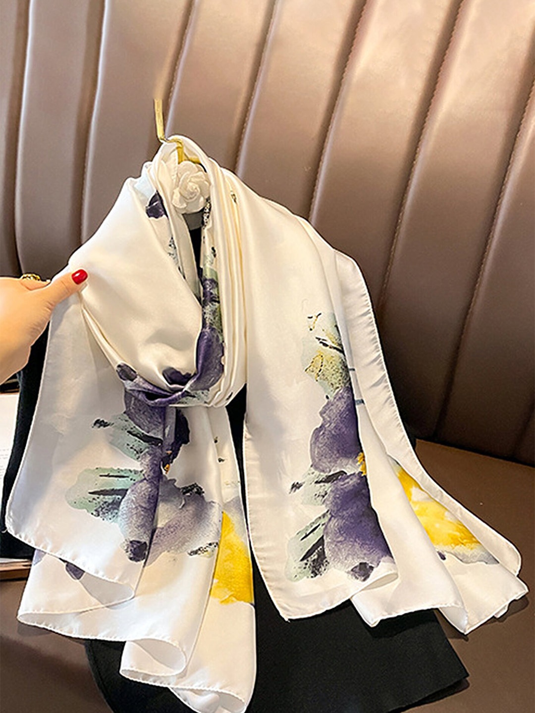 

LULU & SKY Women Floral Printed Scarf, White