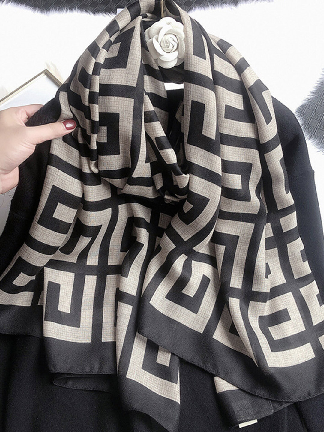 

LULU & SKY Women Printed Scarf, Black