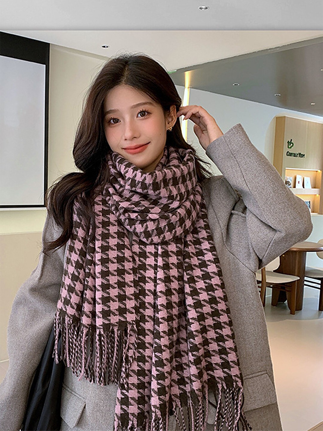 

LULU & SKY Women Checked Acrylic Scarf, Pink