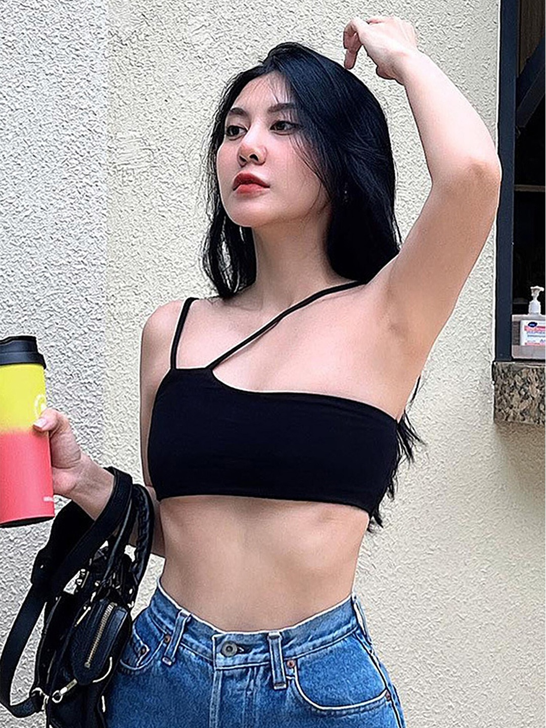 

LULU & SKY Crop Top, Black