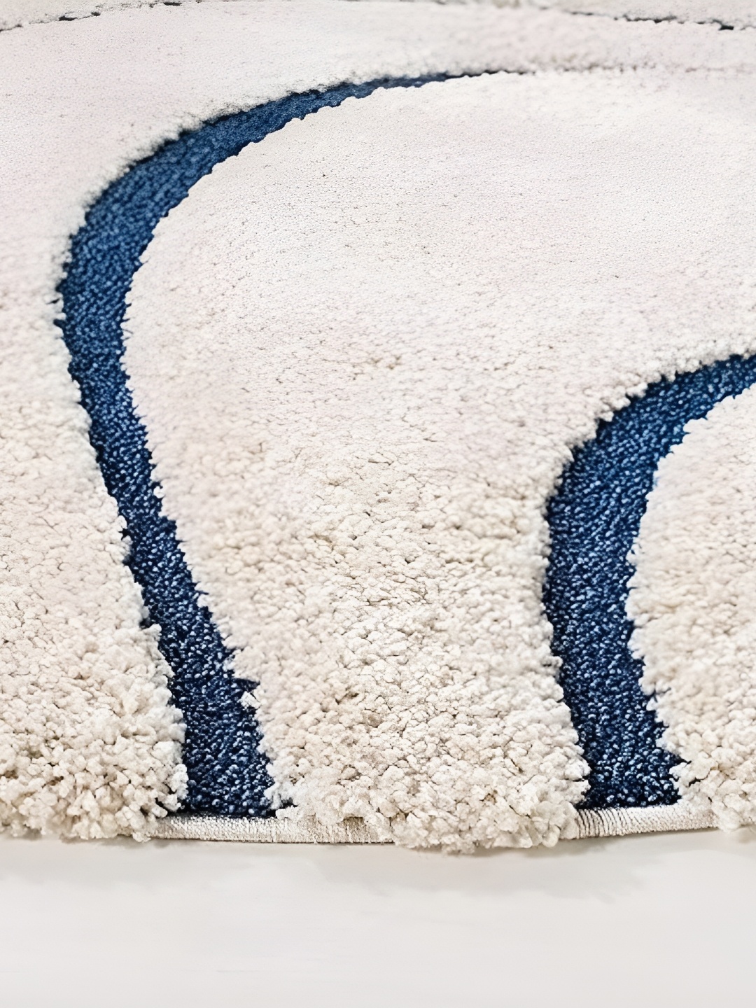 

Shopgallery Off White & Blue Abstract Anti-Skid Shaggy Carpet
