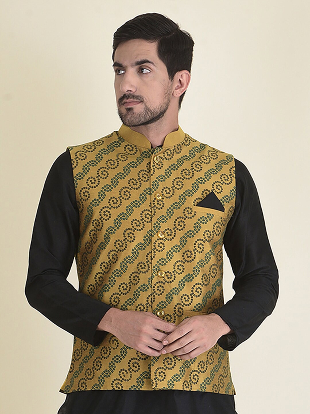 

DEYANN Ethnic Motifs Printed Nehru Jacket With Pocket Square, Yellow