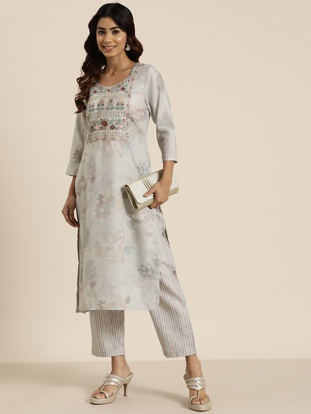 

HERE&NOW Women Floral Embroidered Regular Sequinned Kurta with Trousers, Grey