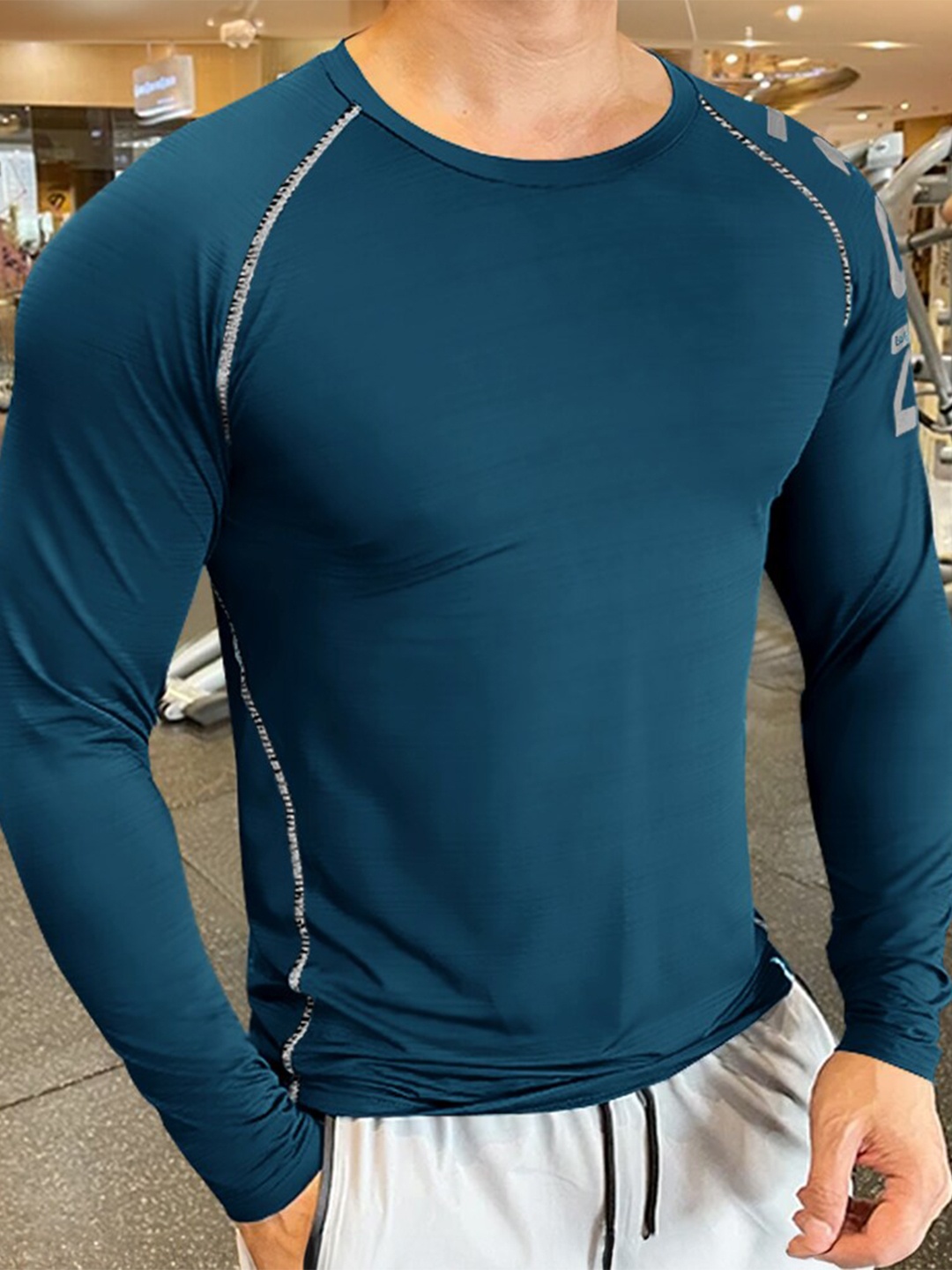 

Eyebogler Round Neck Long Sleeves T-shirt, Blue