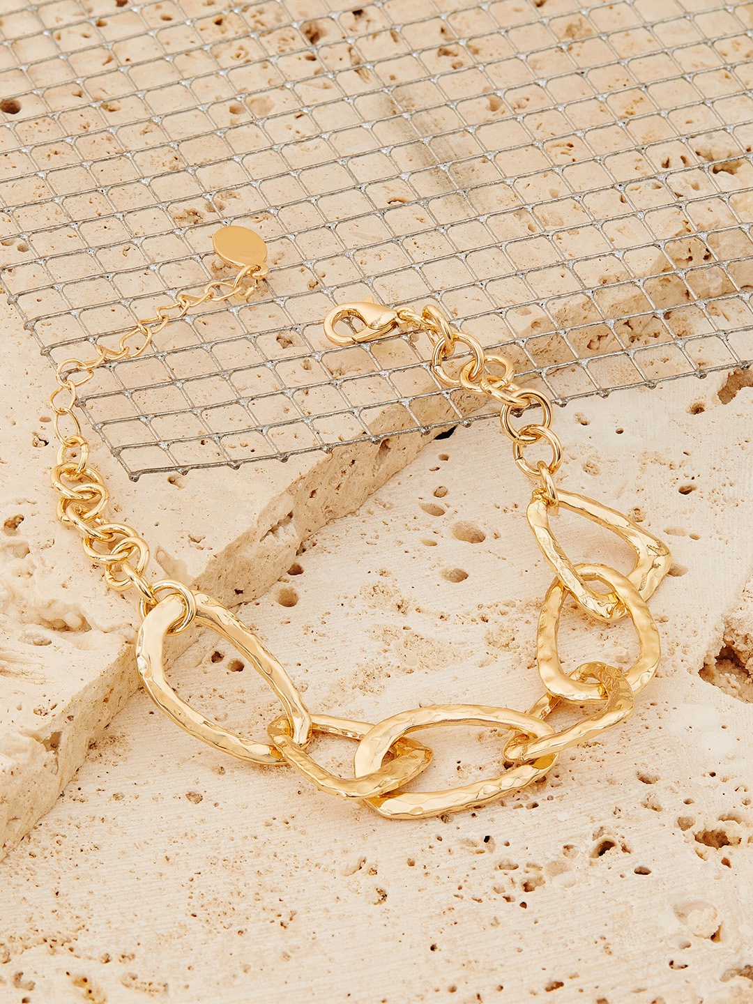 

Accessorize London Women Textured Chain Link Clasp Bracelet, Gold