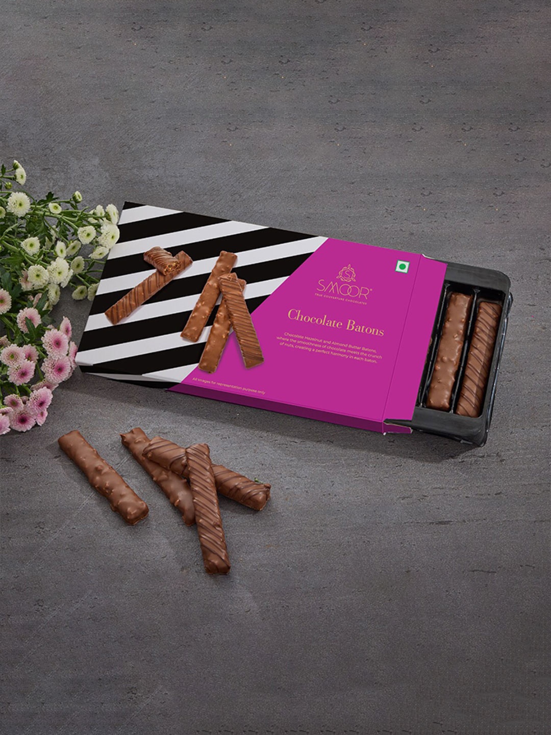 

SMOOR Chocolate Batons- 140 Gms, Pink