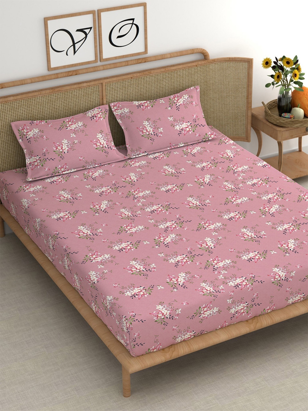 

CHHAVI INDIA Pink & White Floral Microfiber 210 TC Queen Bedsheet With 2 Pillow Covers