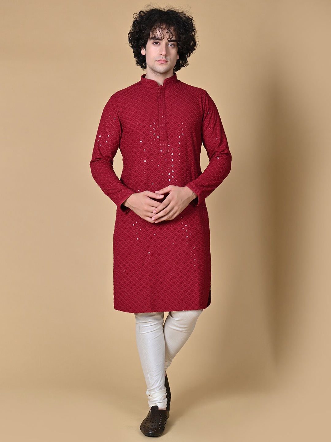 

MAAHI FABS Floral Embroidered Sequinned Straight Kurta With Churidar, Maroon