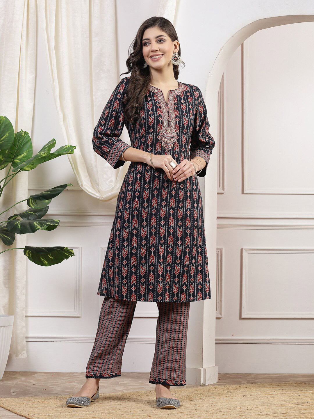 

Nayam By Lakshita Floral Printed Regular Thread Work Kurta with Trouser, Navy blue