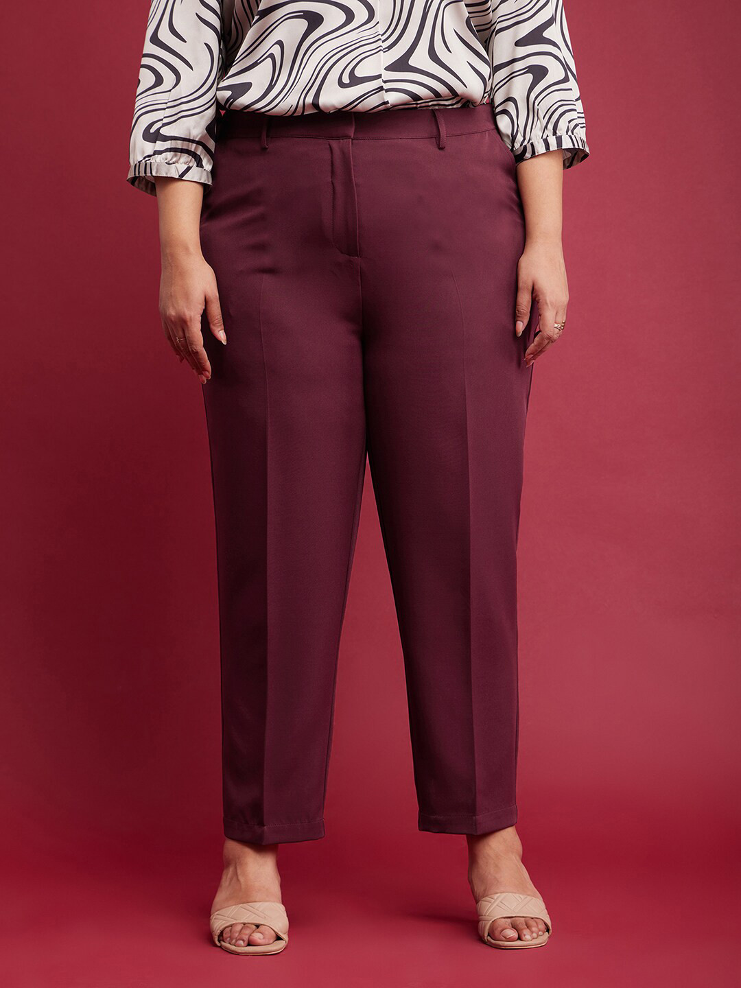 

FableStreet X Women Hook and Bar Mid-Rise Straight Fit Trouser, Maroon