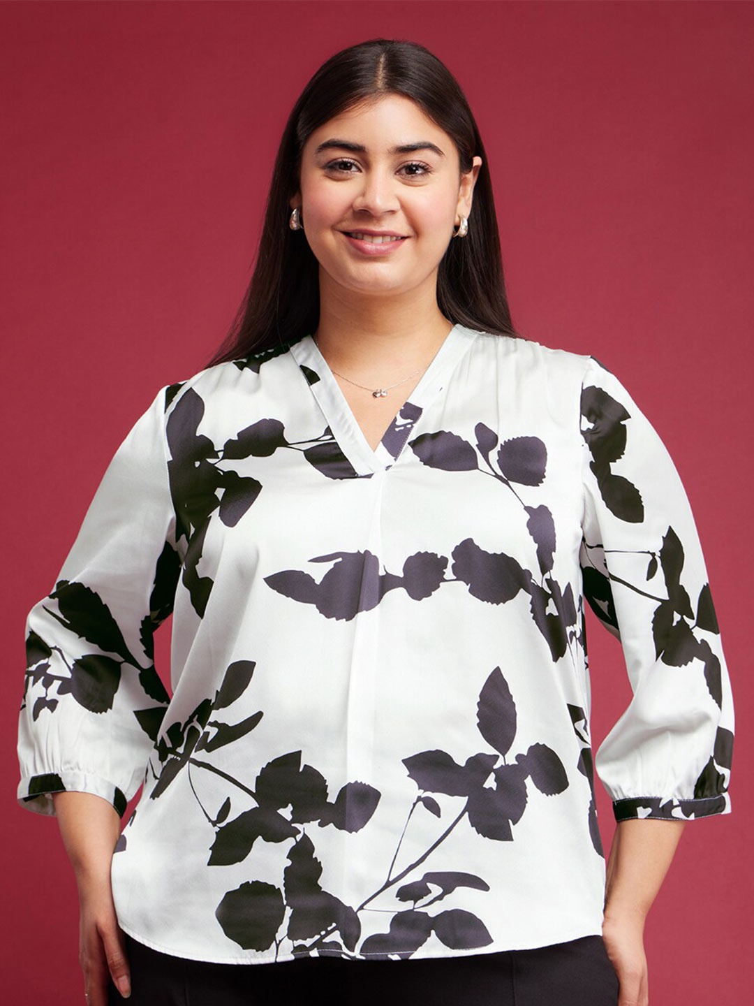 

FableStreet X Plus Size Floral Print V Neck Three-Quarter Sleeves Satin Top, White