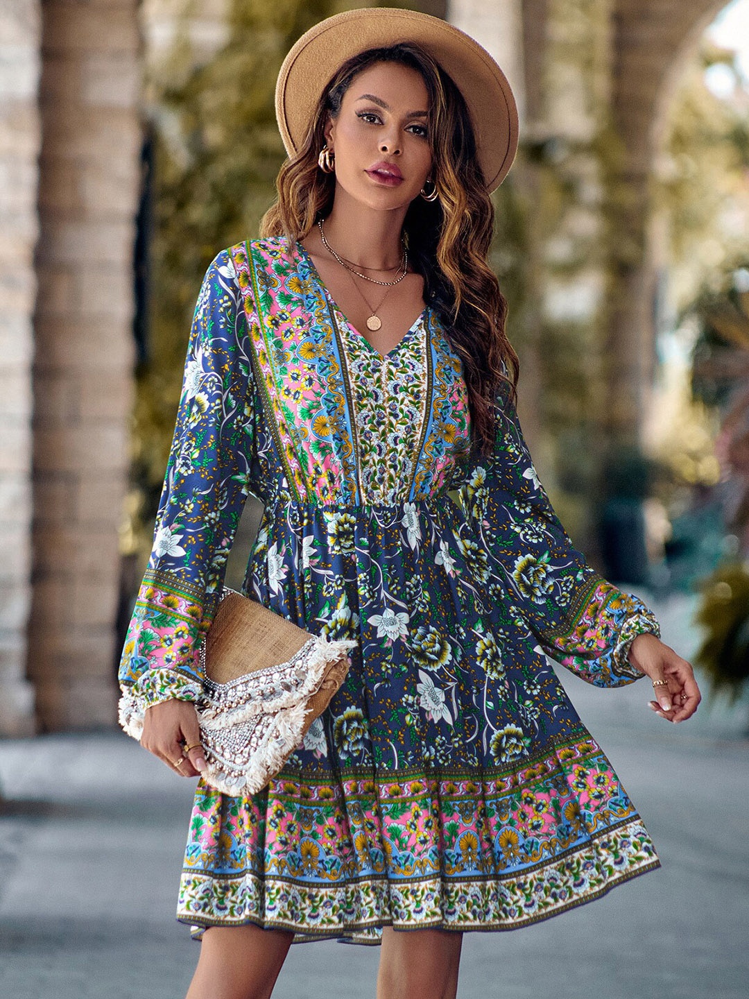 

StyleCast Blue & White Floral Print Fit and Flare Dress