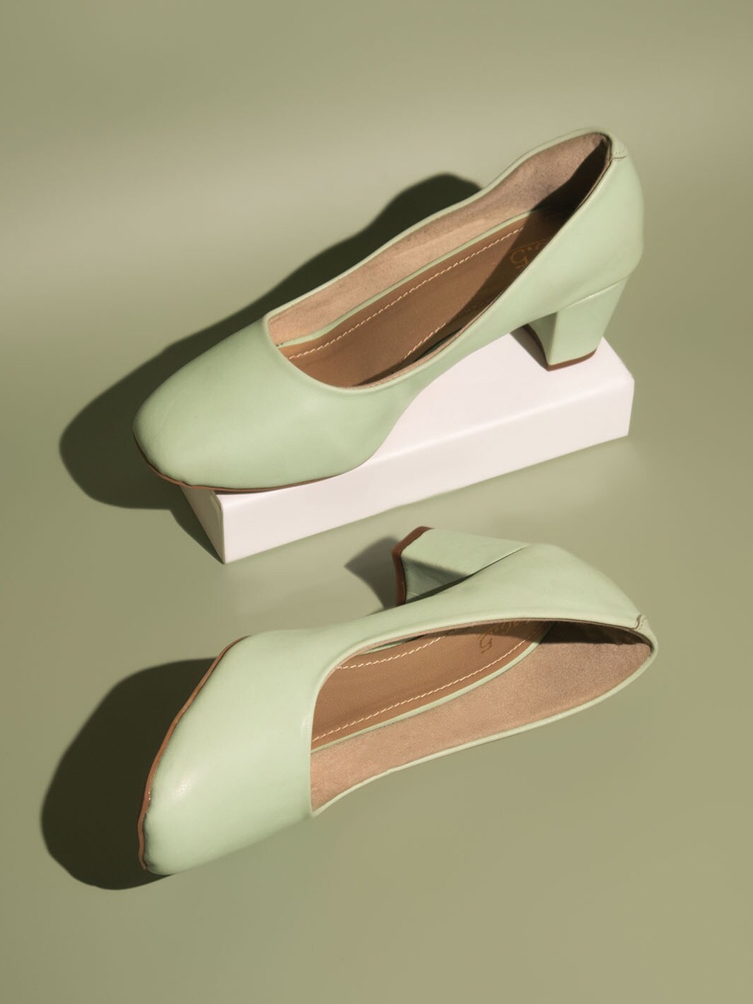 

Inc 5 Round Toe Block Heeled Pumps, Green