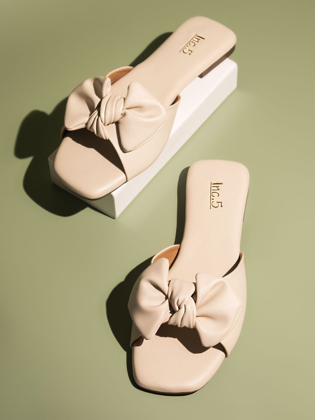 

Inc 5 Open Toe Flats With Bows, Cream