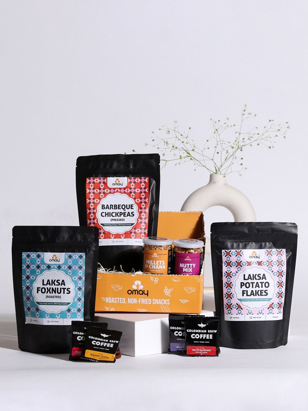 

Omay Foods Fusion Snacks Travel Pack, Black