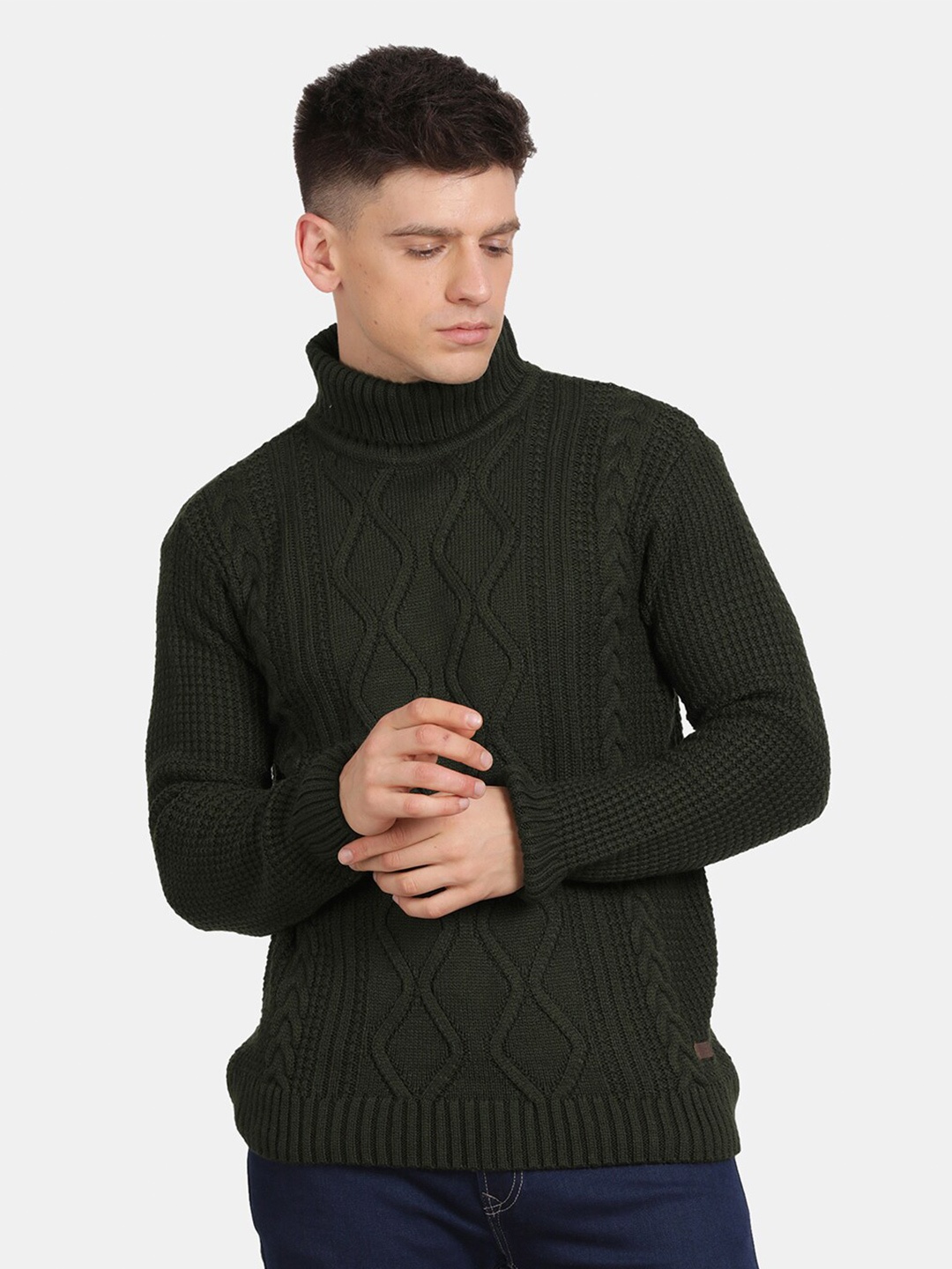 

t-base Turtle Neck Cable Knit Acrylic Pullover, Green