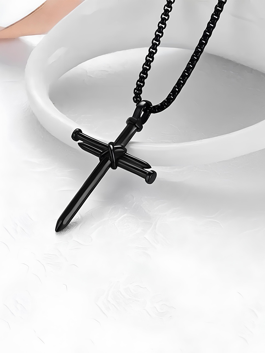 

KARISHMA KREATIONS Men Set Of 2 Arrow-Shaped Cross-Shaped Pendant, Silver