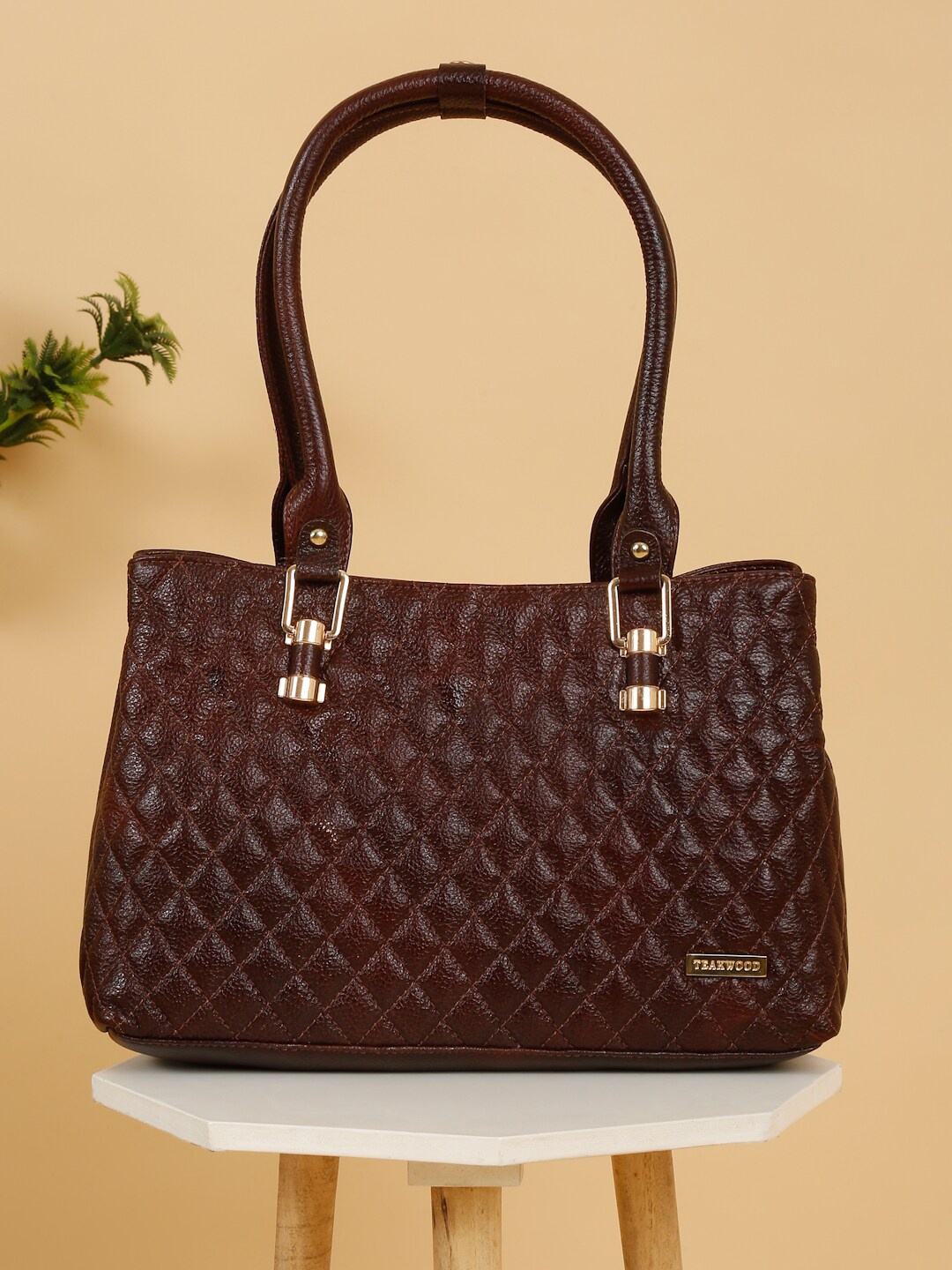 

Teakwood Leathers Textured Leather Handheld Bag with Quilted, Brown