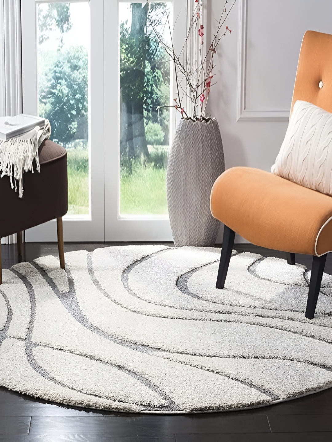 

Shopgallery White & Grey Geometric Anti-Skid Carpet