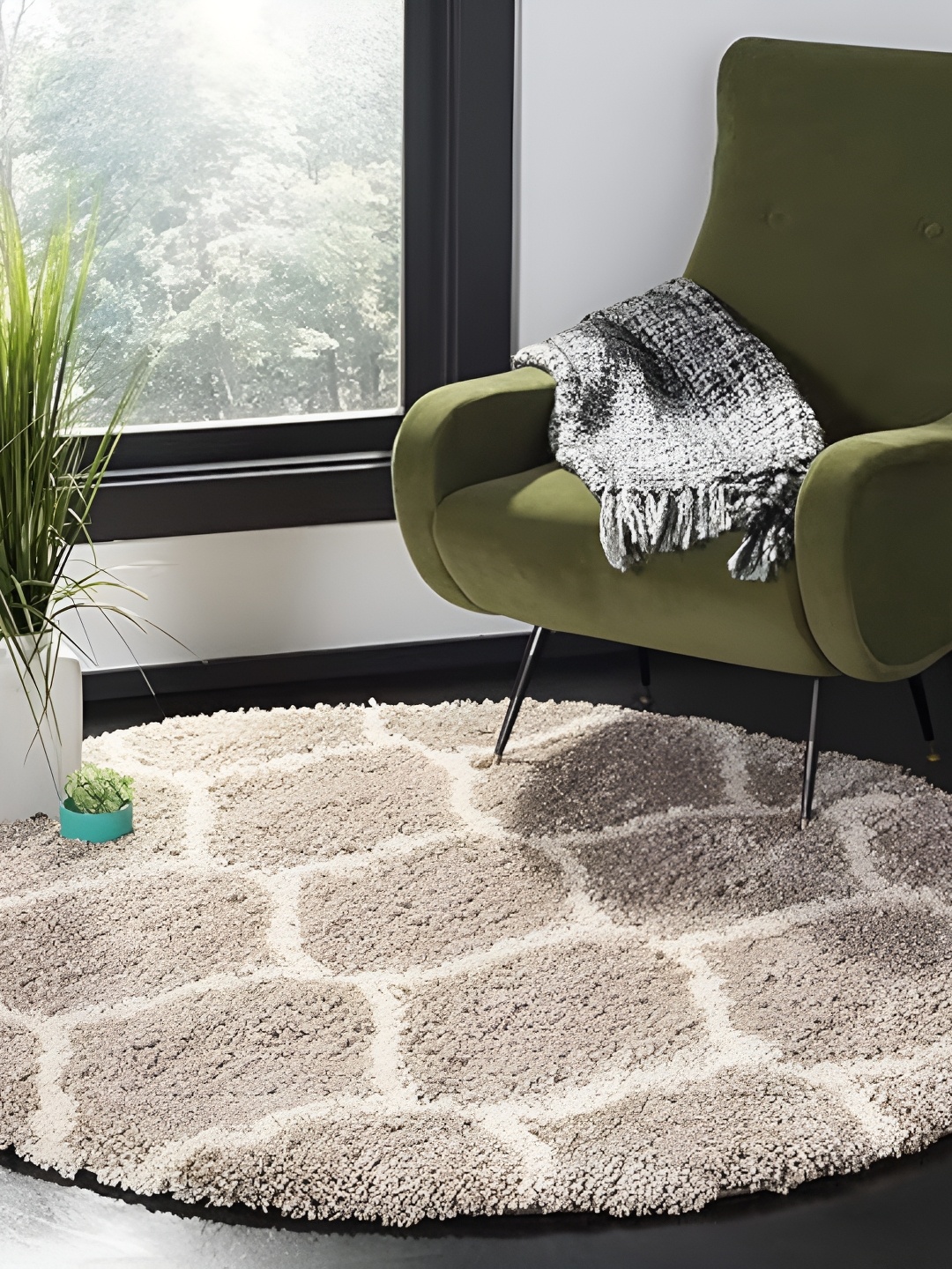 Shopgallery Cream & White Geometric Anti-Skid Shaggy Carpet