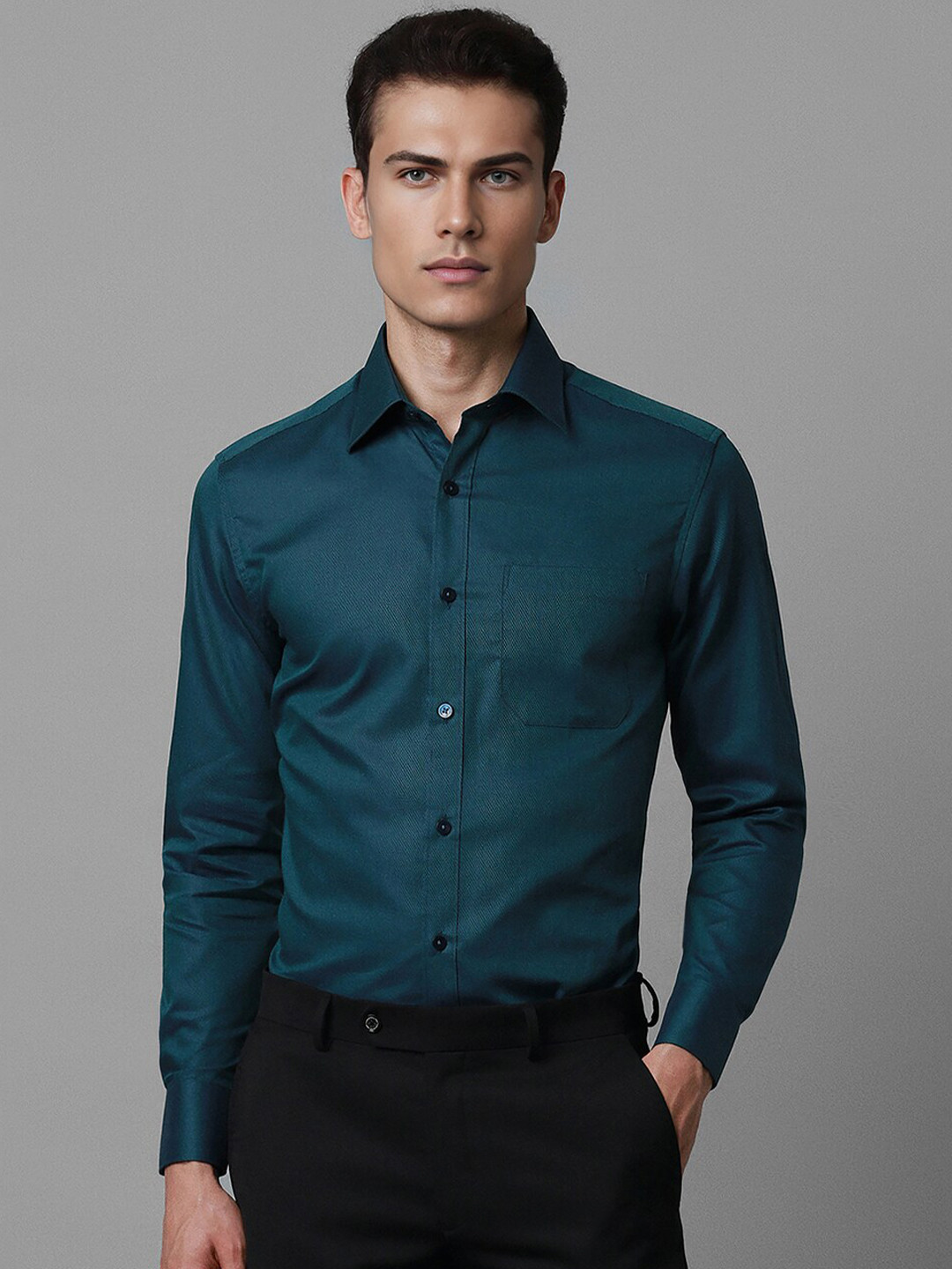 

Louis Philippe Cotton Spread Collar Curved Formal Shirt, Green