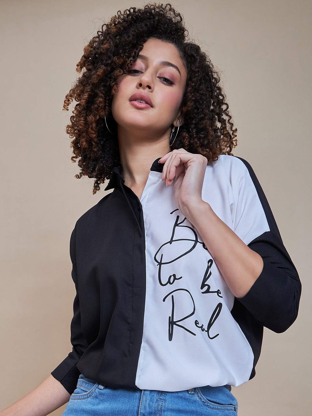 

Roadster Colourblocked Oversized Casual Shirt, Black