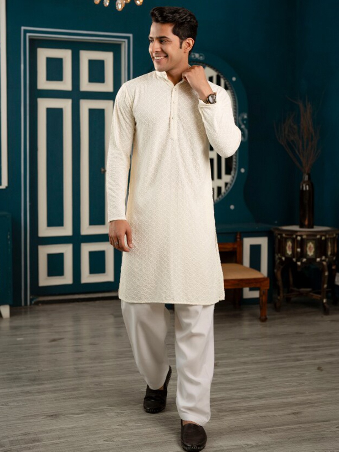 

Firangi Yarn Embroidered Embellished Cotton Silk Empire Kurta, Off white