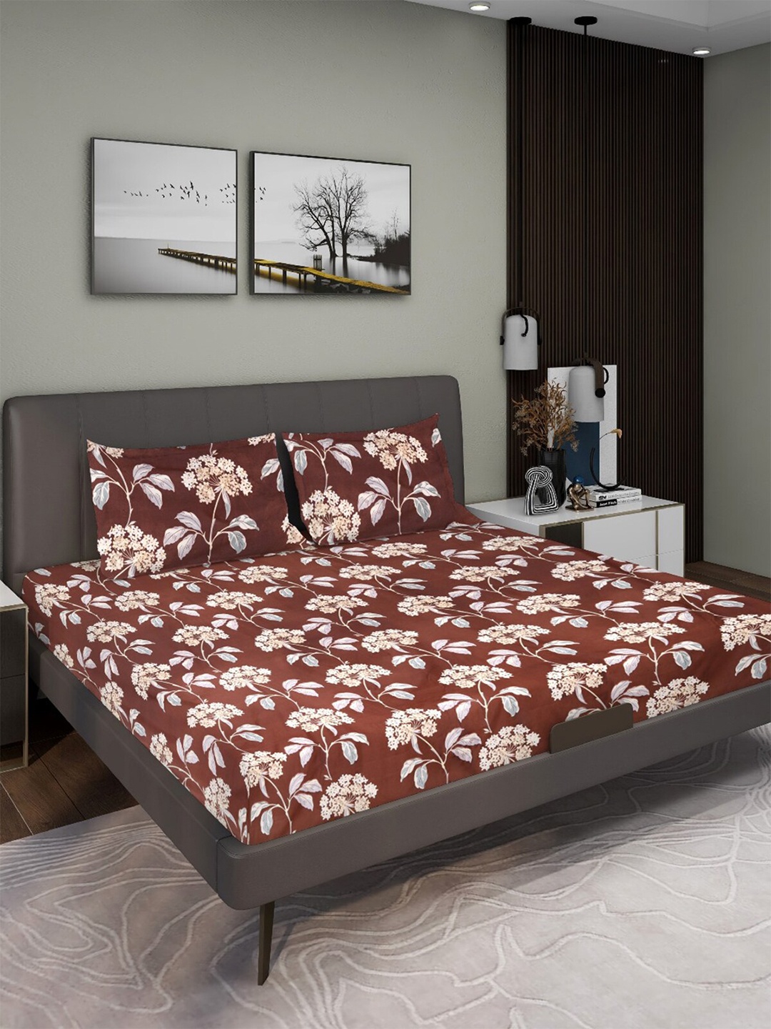

Aura Rust Floral 160 TC Queen Microfiber Bedsheet With 2 Pillow Covers