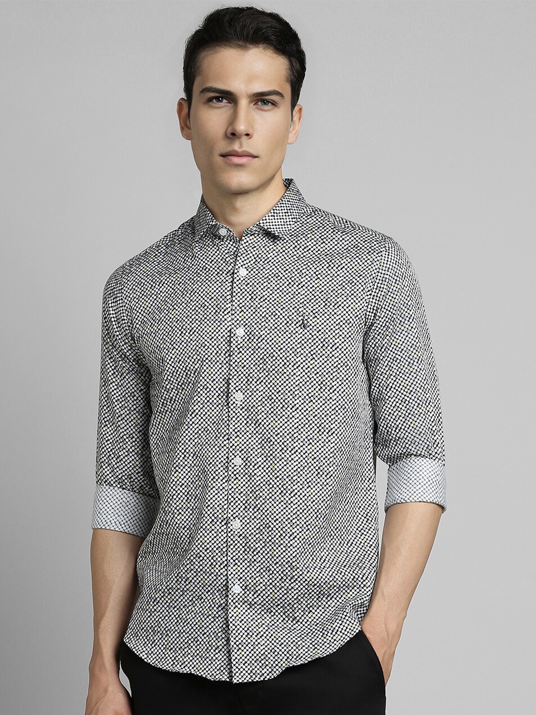 

SIMON CARTER LONDON Floral Printed Spread Collar Cotton Slim Fit Casual Shirt, Grey