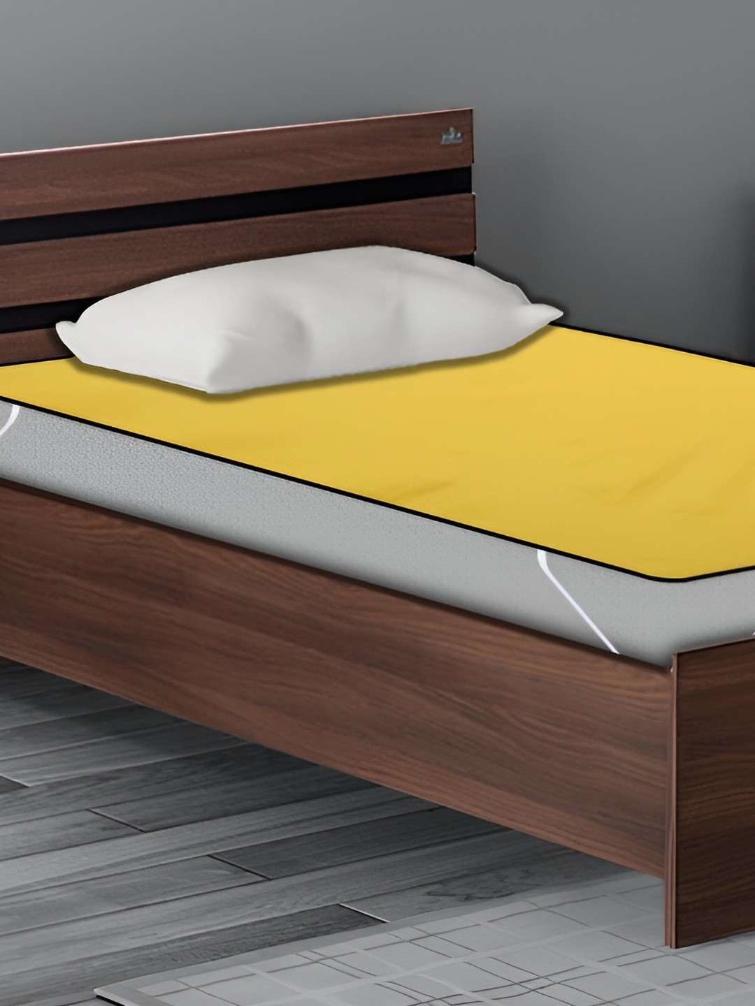 

Stylista Yellow Cotton Water Resistant Mattress Protector
