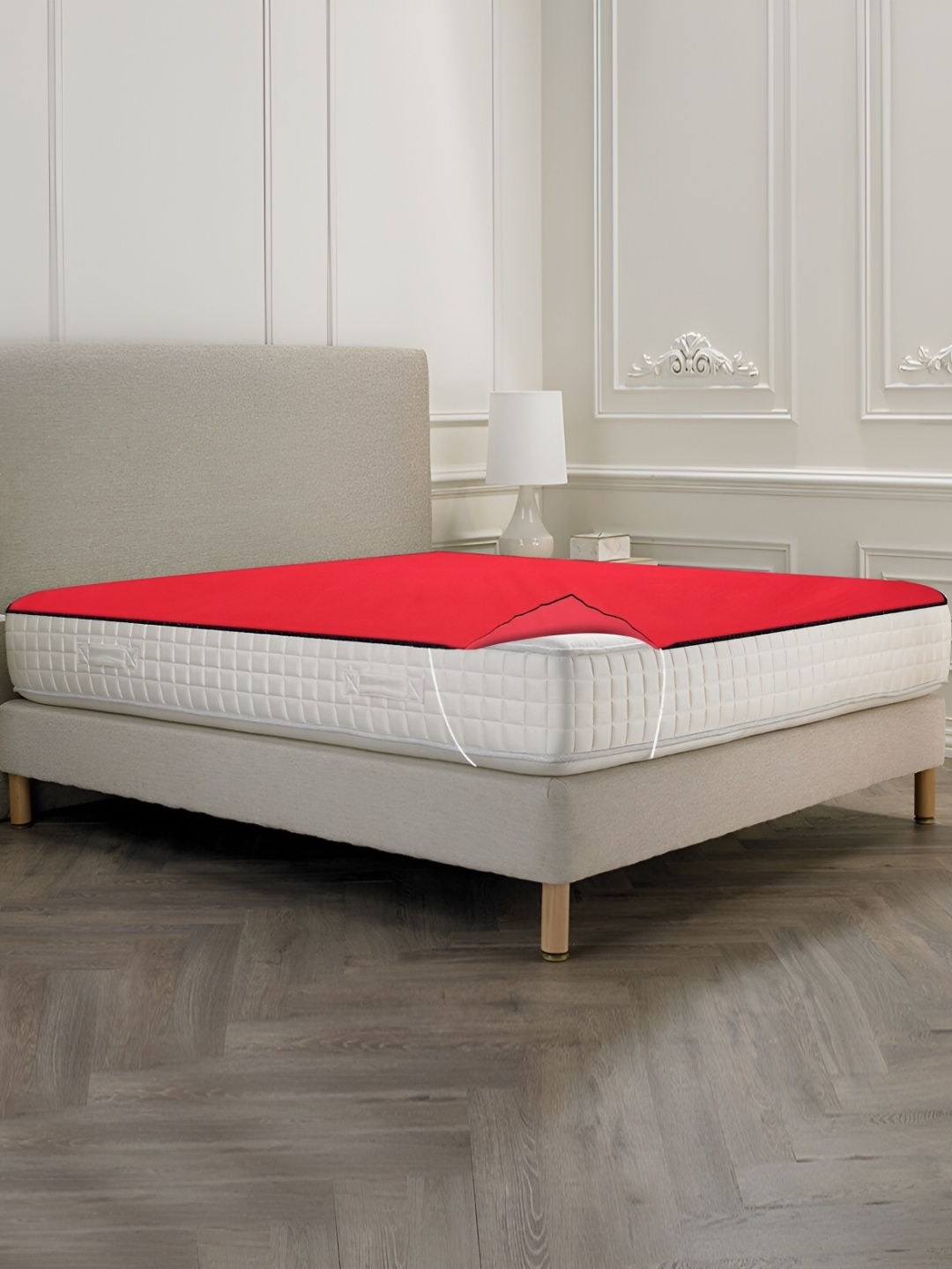 

Stylista Red Cotton Water Resistant Elastic Strap King Mattress Protector