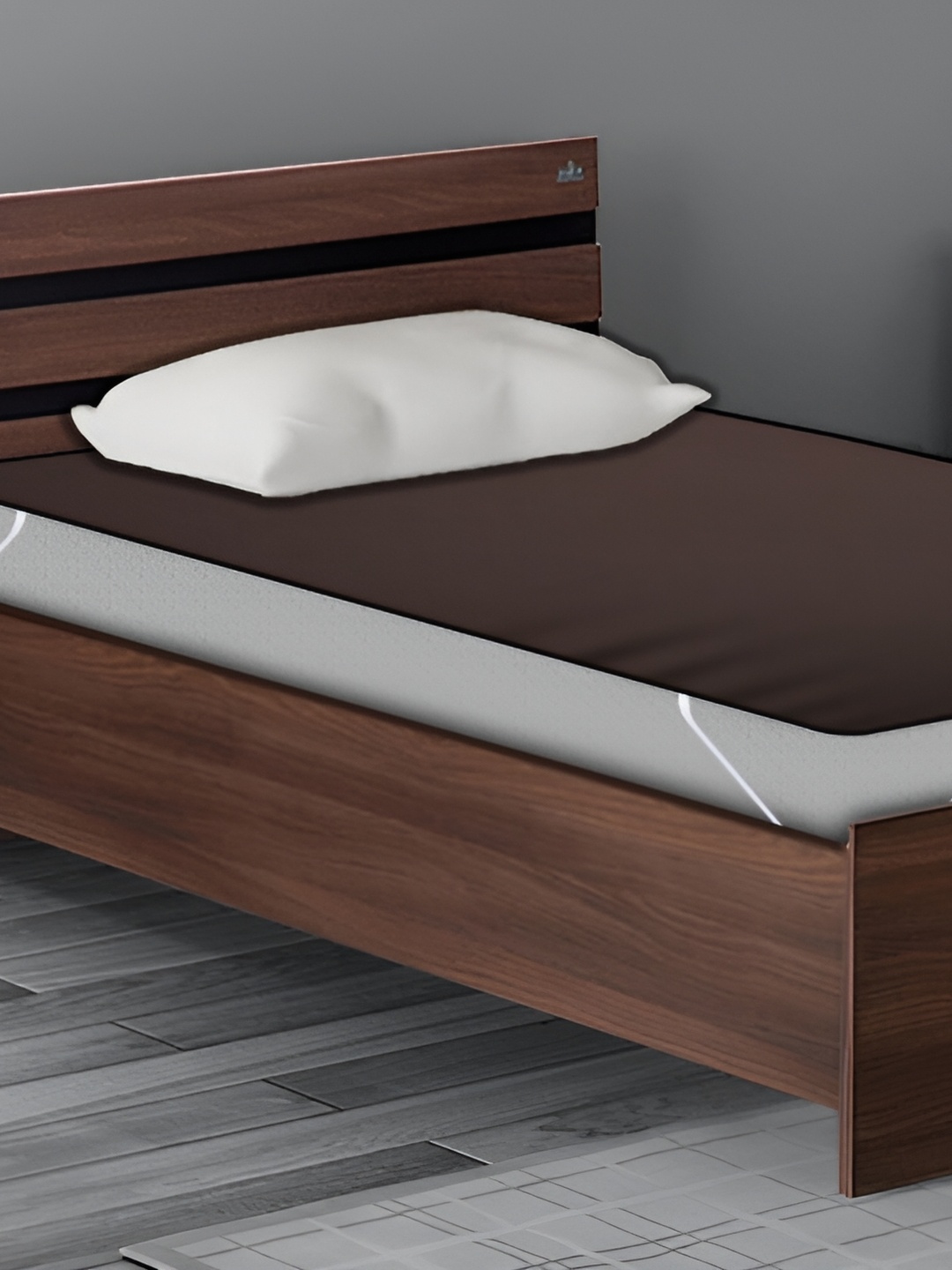 

Stylista Brown Cotton Water Resistant Elastic Strap Single Mattress Protector