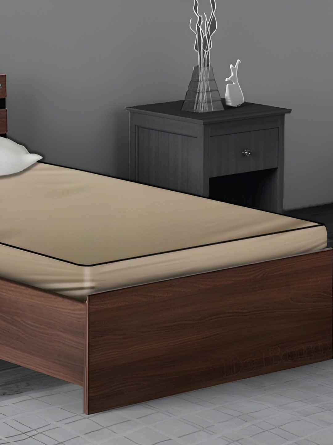 

Stylista Beige Cotton Water Resistant Mattress Protector