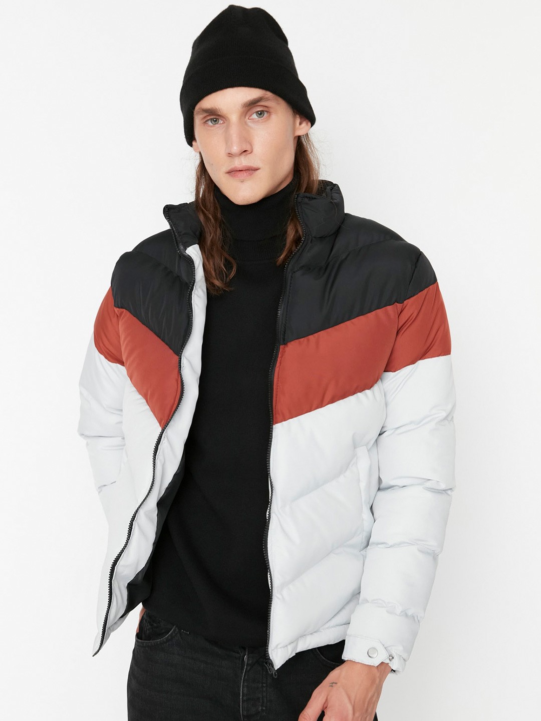 

Trendyol Colourblocked Stand Collar Puffer Jacket, White