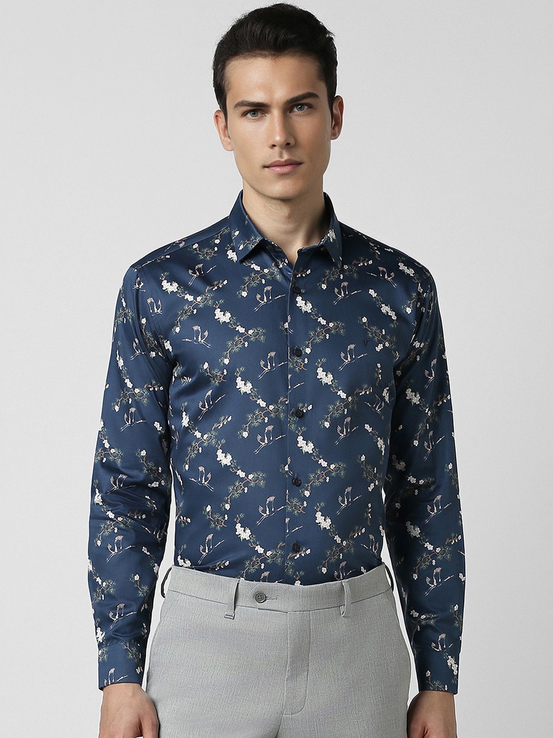 

V Dot Spread Collar Long Sleeves Blue Slim Fit Floral Printed Opaque Party Shirt, Navy blue