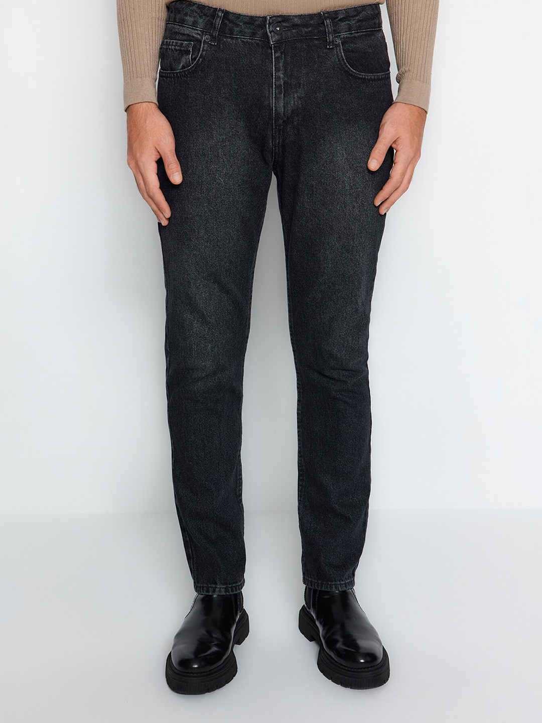 

Trendyol Men Clean Look Light Fade Pure Cotton Jeans, Black