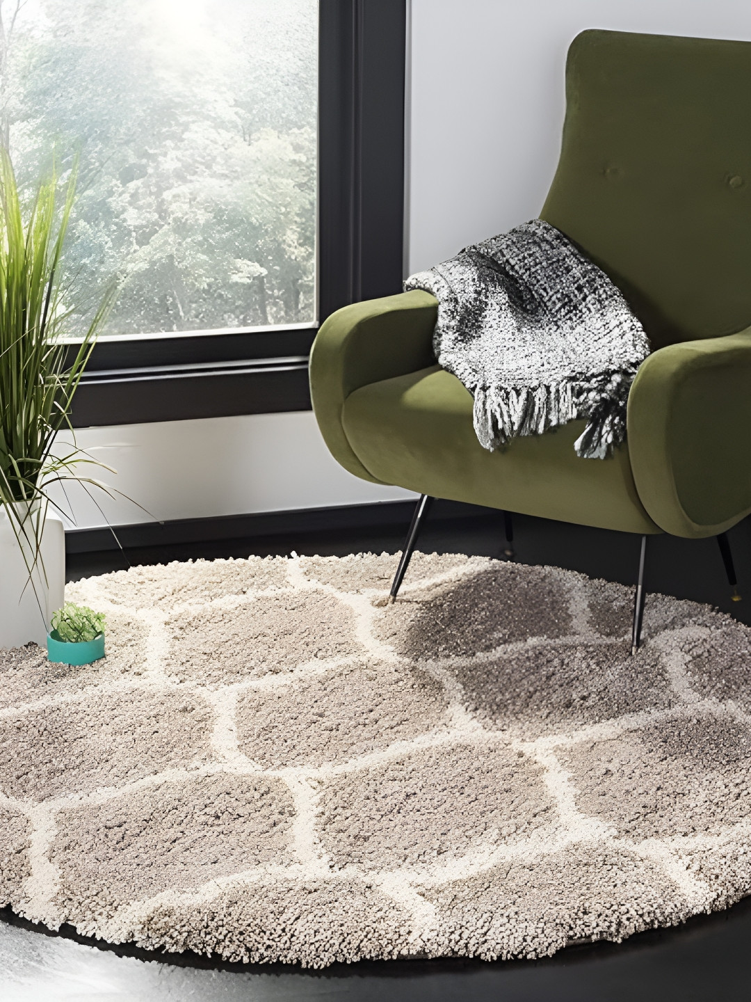 

Shopgallery Cream & White Geometric Anti-Skid Shaggy Carpet
