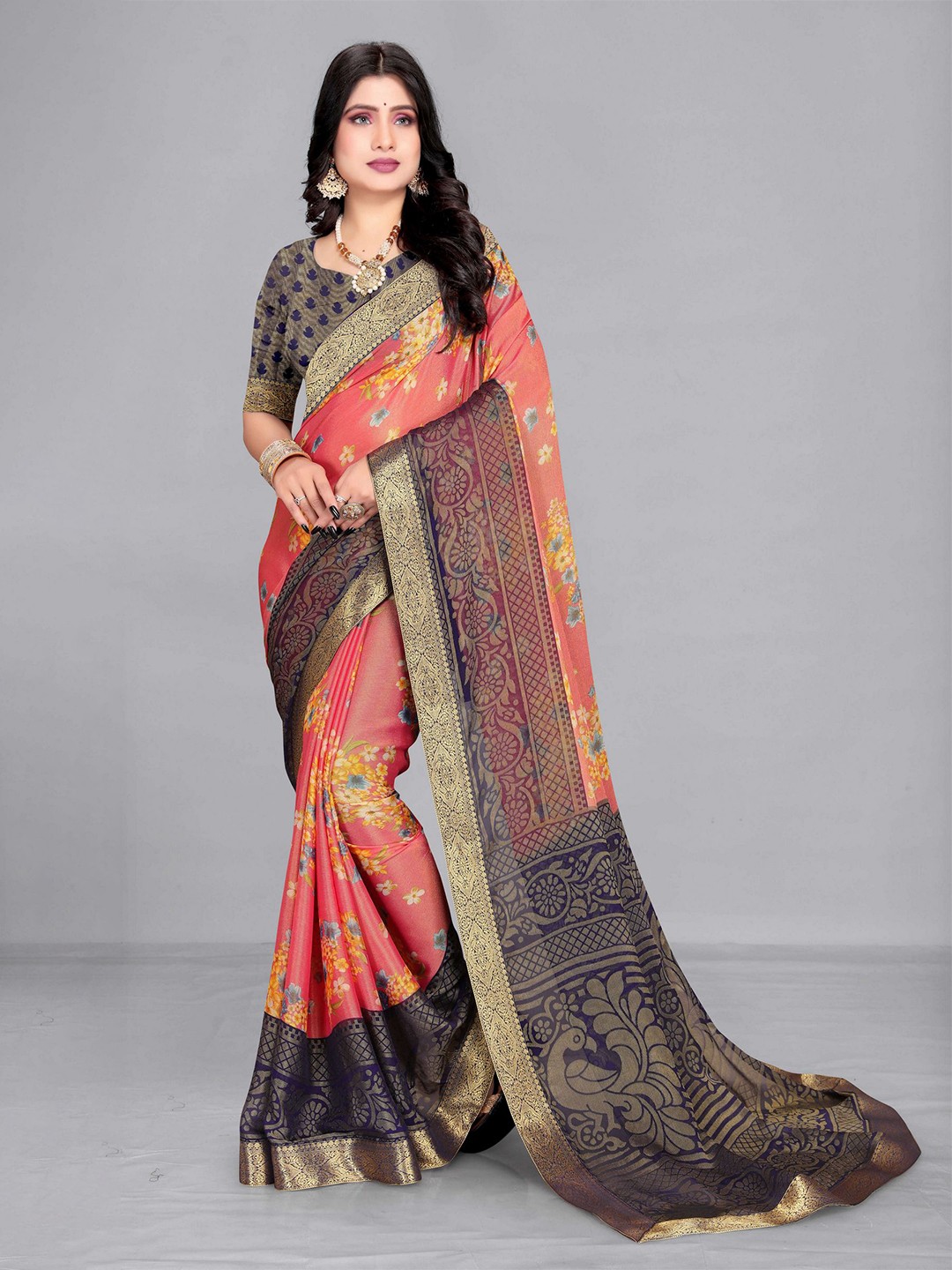 

EMV Floral Printed Woven Design Zari Saree, Peach