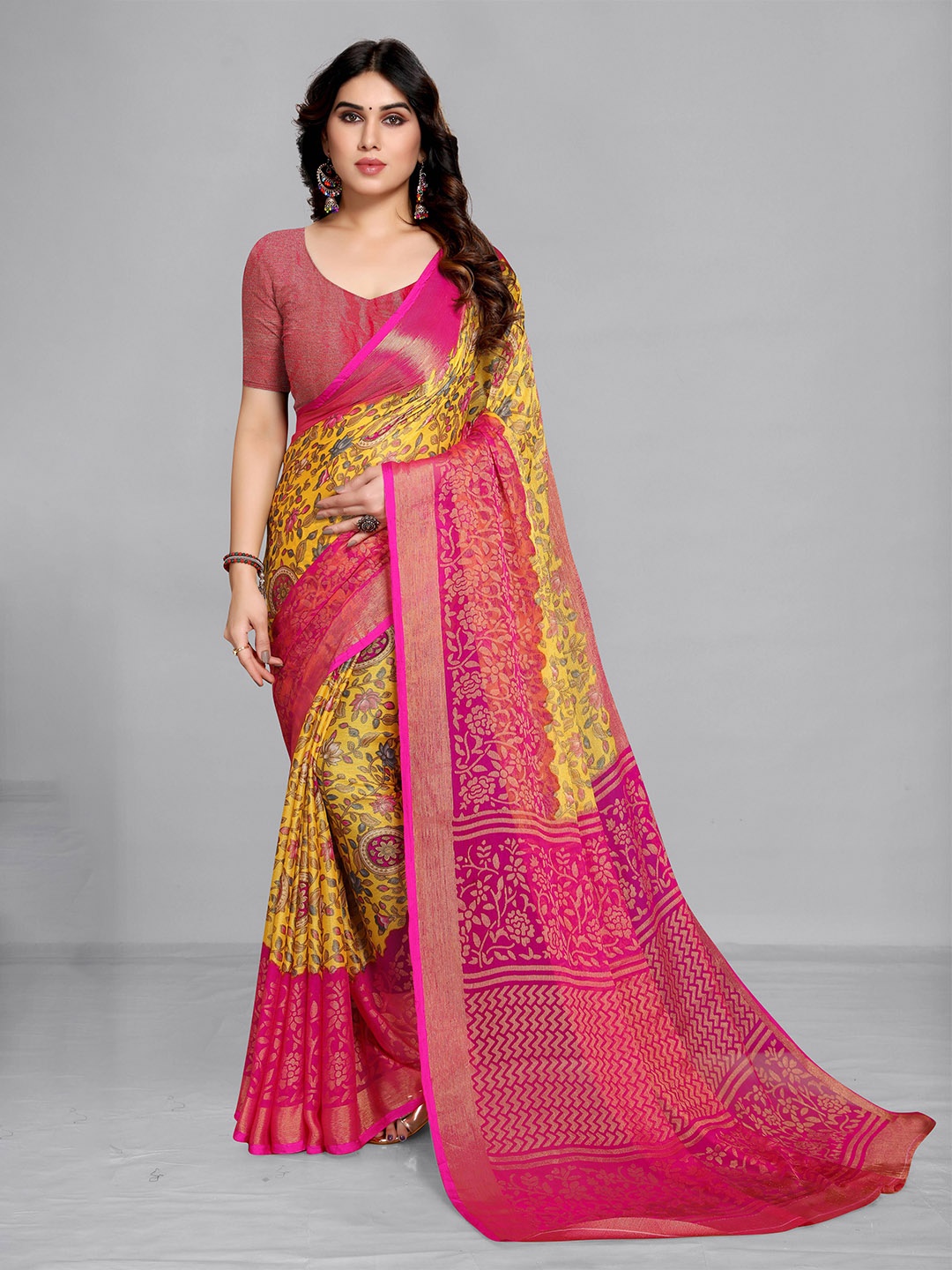 

EMV Floral Printed Saree, Yellow