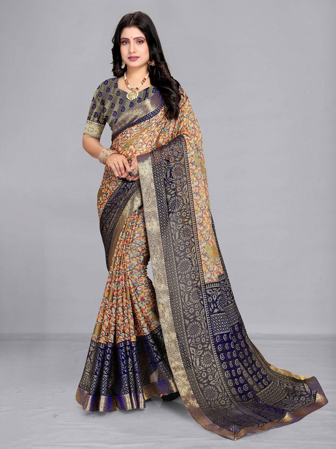 

EMV Floral Printed Chiffon Saree, Navy blue